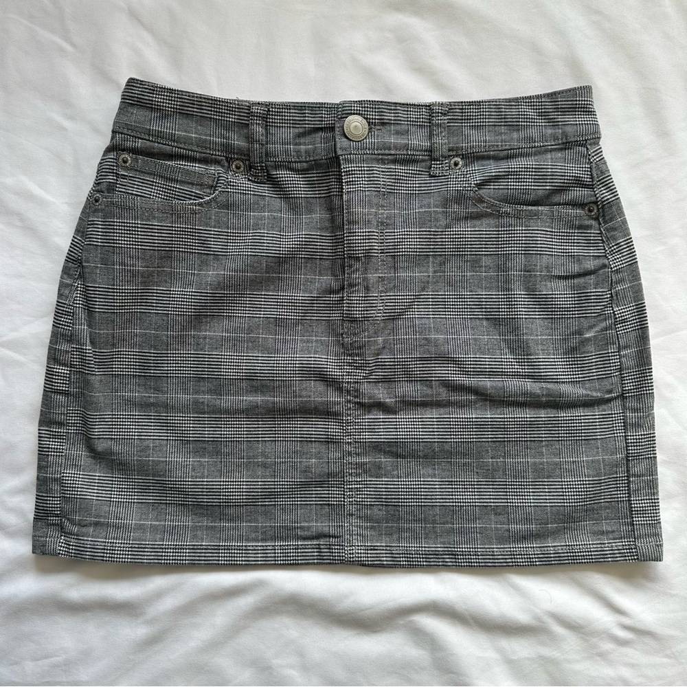 American Eagle Hi-Rise Mini Skirt | Size 6